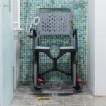 Chaise roulante de douche